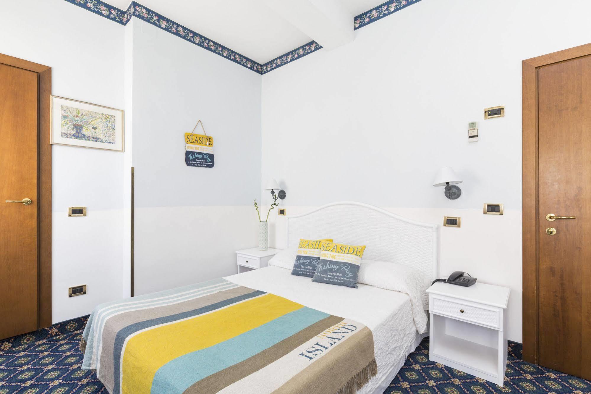 Hotel Villa Tiziana Lido di Venezia Exterior photo
