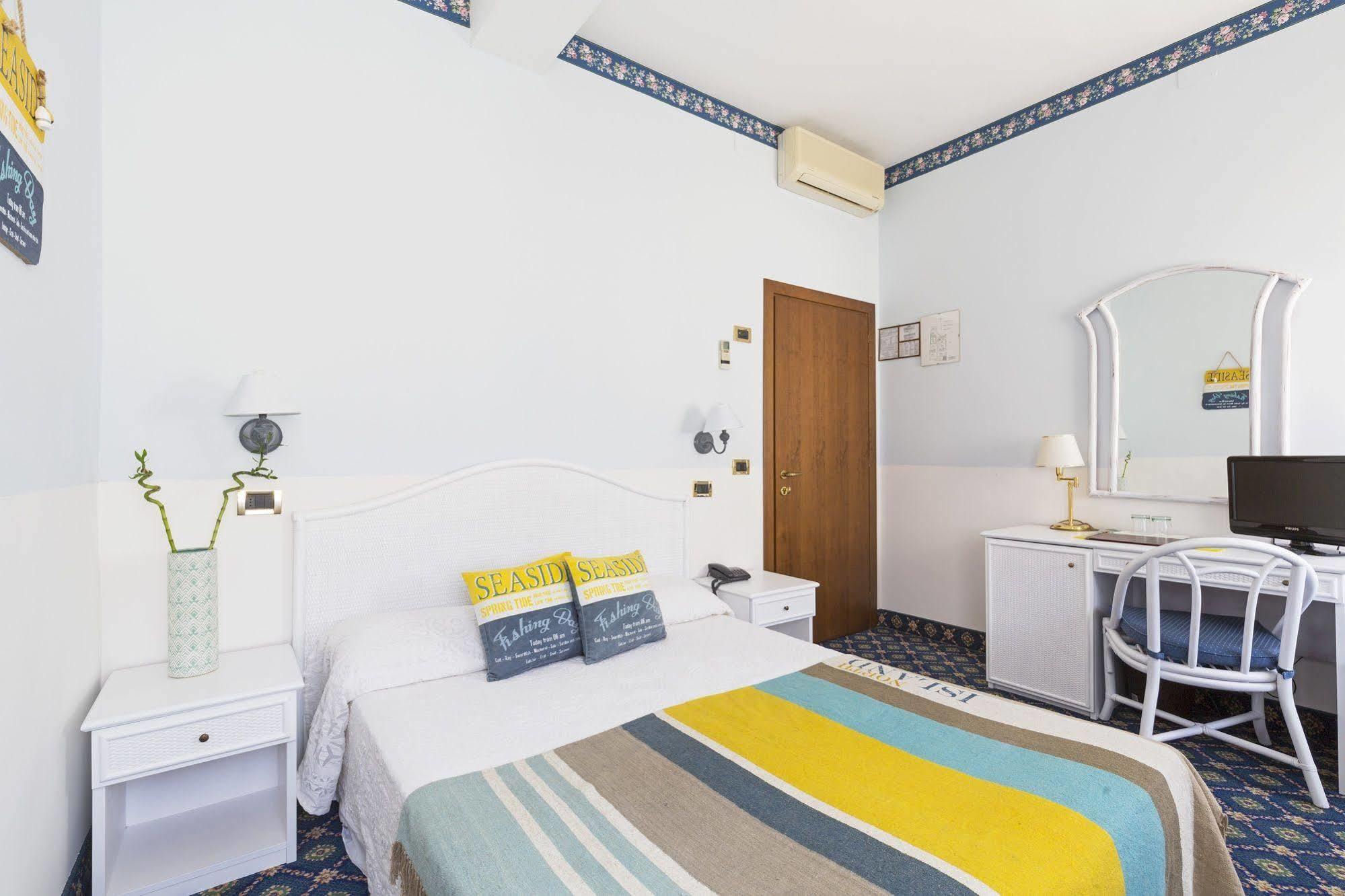 Hotel Villa Tiziana Lido di Venezia Exterior photo